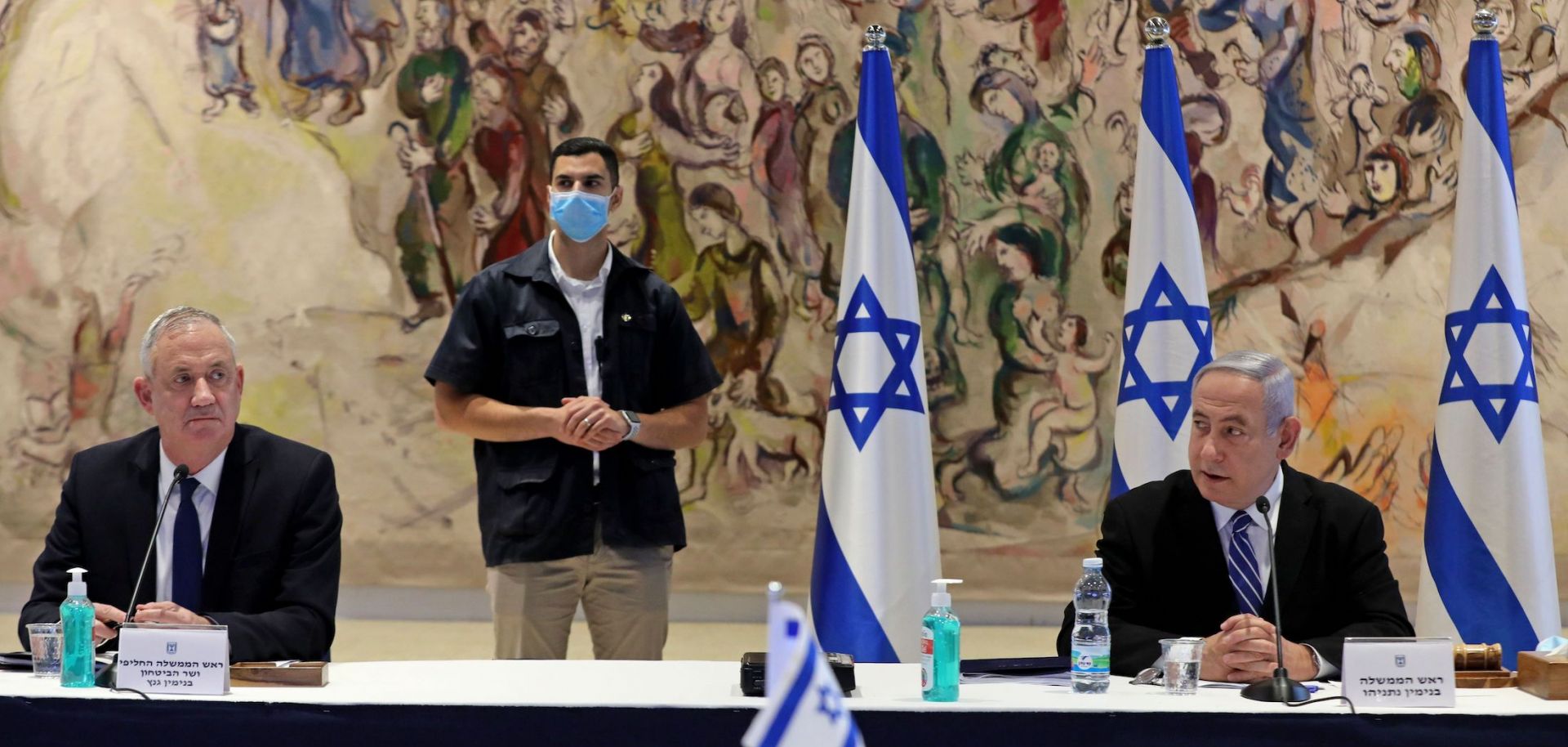 Israeli Prime Minister Benjamin Netanyahu (right) and Alternate Prime Minister and Defence Minister Benny Gantz (left) attend a cabinet meeting in the Knesset on May 24, 2020.