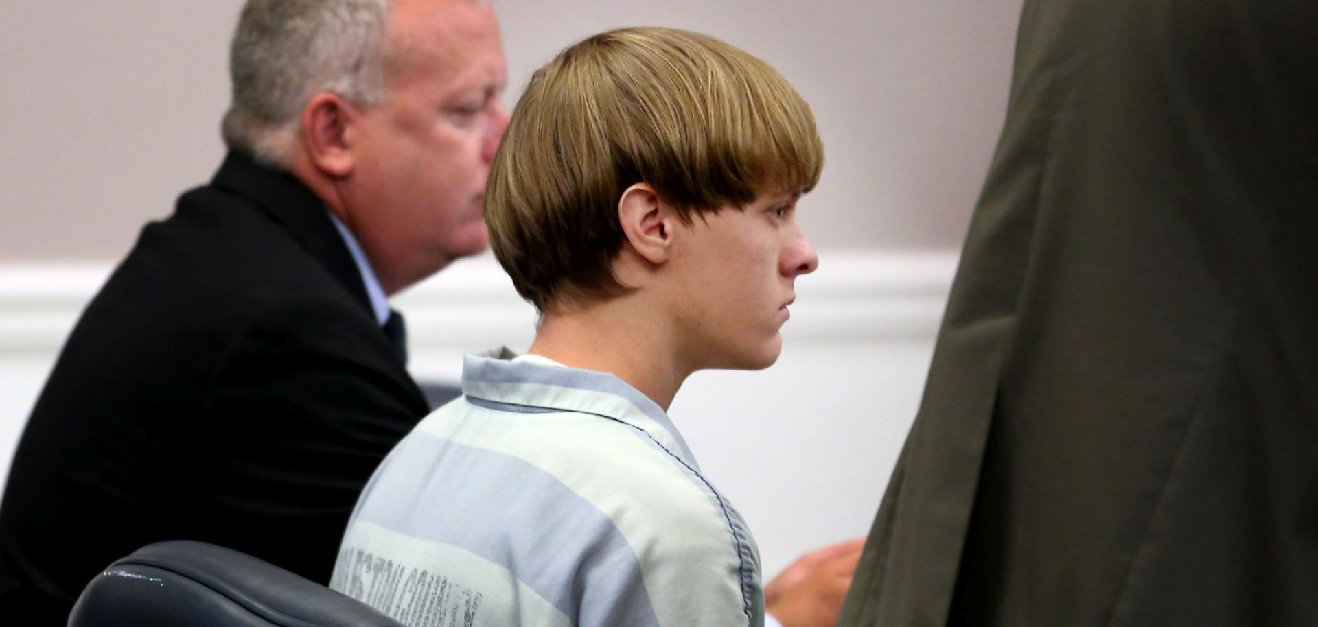 Dylann Roof, the suspect behind the church shooting that left nine dead in the U.S. state of South Carolina, appears in court the day after the attack on July 15, 2015.