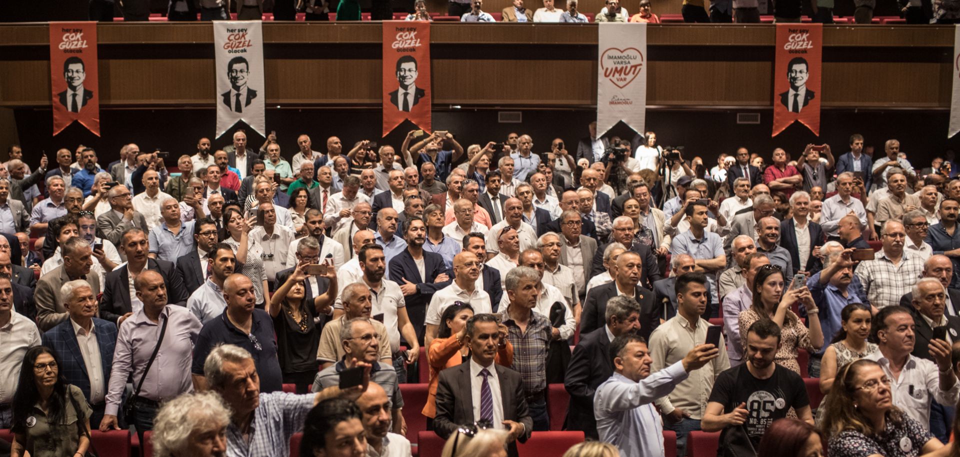 Opposition supporters in Turkey await the arrival of their candidate for mayor of Istanbul on May 30, 2019.