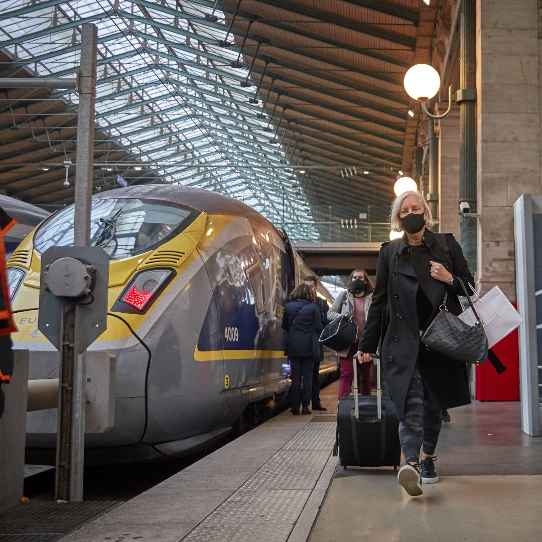 Passengers from London arrive at a Eurostar terminal in Paris on Dec. 16, 2021, before France imposed new travel restrictions to and from the United Kingdom in response to the omicron variant of COVID-19. 